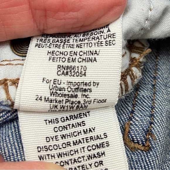 Free People Jeans WMNS 29 x 25 Blue Straight Raw Fray Hem Busted Knees Dark Wash - Picture 12 of 13